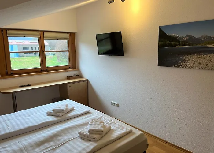 Gaestehaus Forggensee Hotel *